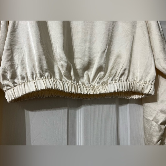 EXPRESS Pull-Over Top - Picture 2 of 4